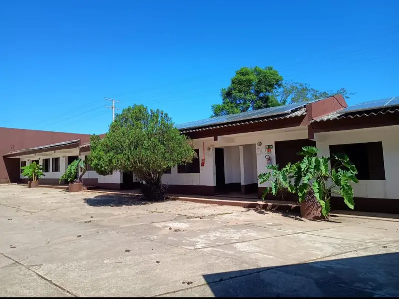 Fileira de apartamentos Standard com acesso pelo pátio